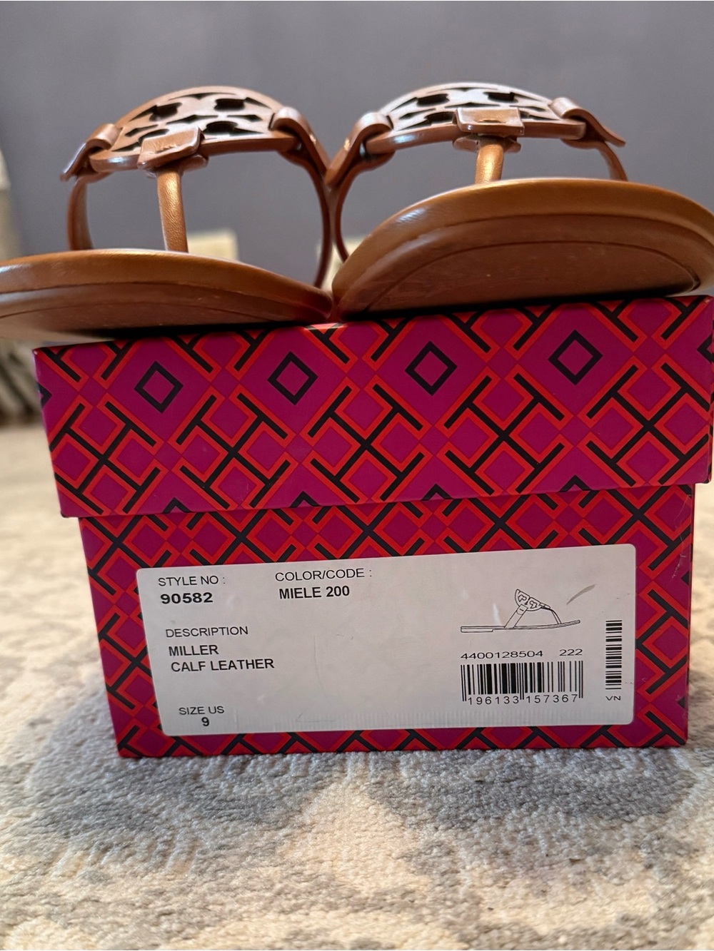 Excellent Condition! Iconic Tory Burch Miller Sandals in size 9. “SOFT” version. - Picture 6 of 7